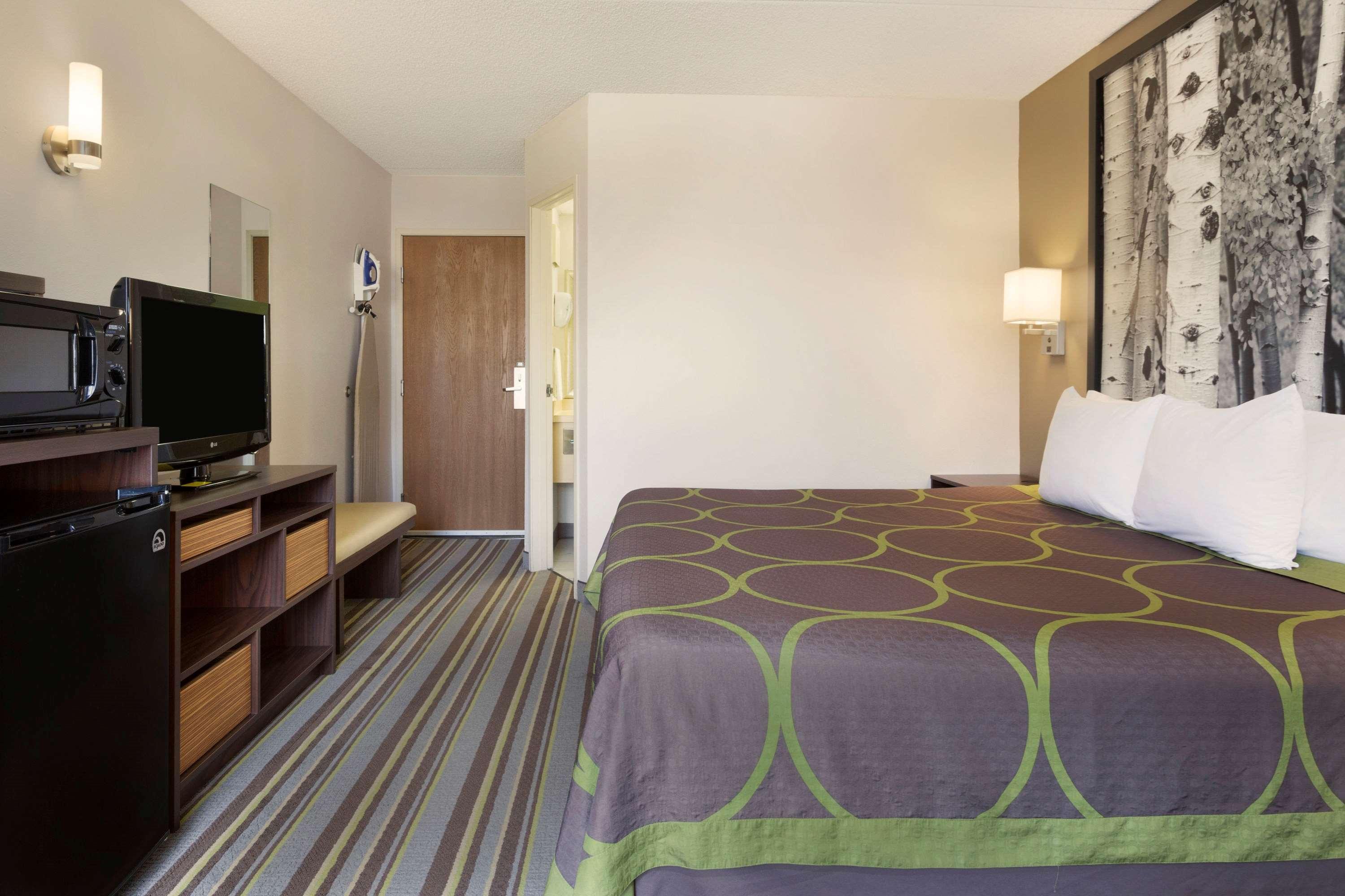 Super 8 By Wyndham Westminster Denver North Zewnętrze zdjęcie